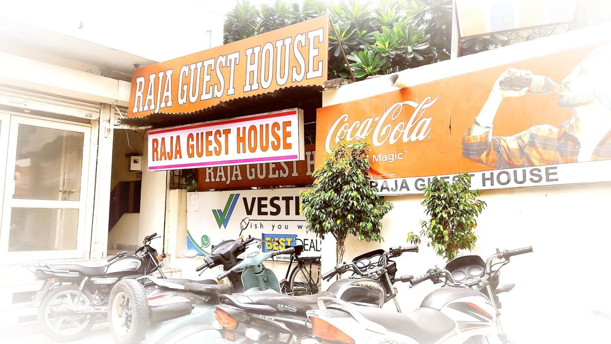 Raja Guest House -- Jalandhar Railway Station -- For Family, Couples, Travellers Kültér fotó