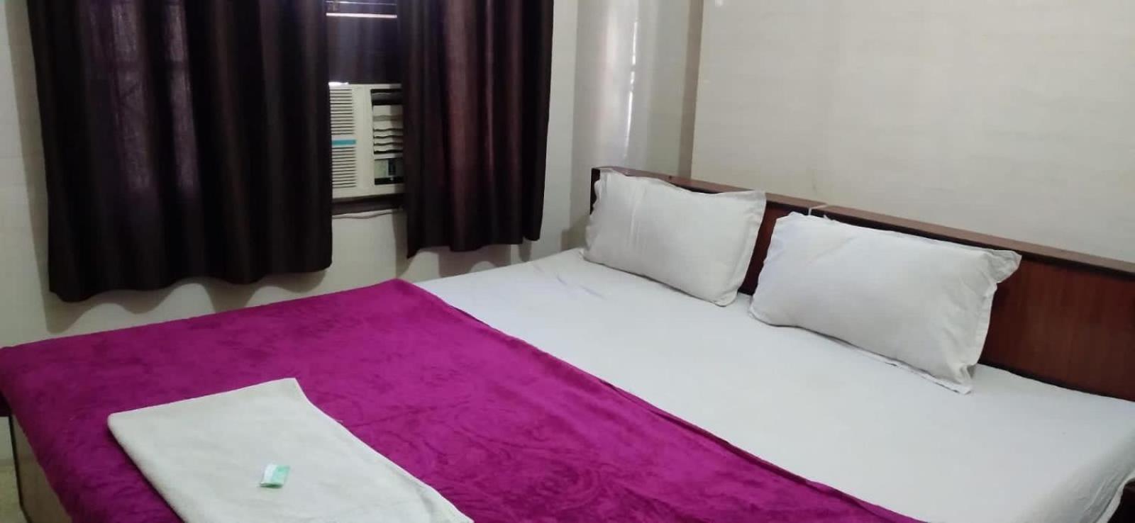 Raja Guest House -- Jalandhar Railway Station -- For Family, Couples, Travellers Kültér fotó