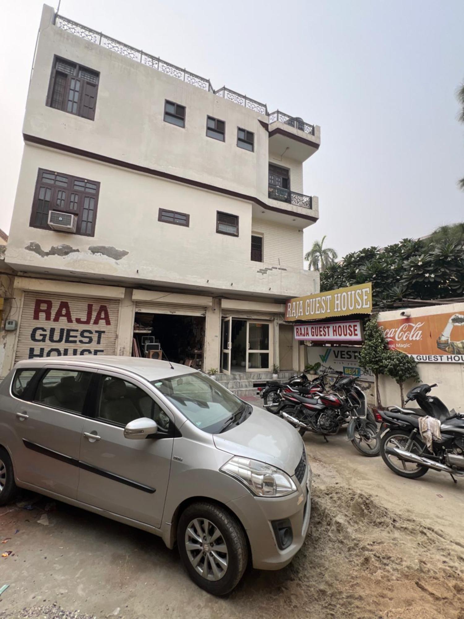Raja Guest House -- Jalandhar Railway Station -- For Family, Couples, Travellers Kültér fotó