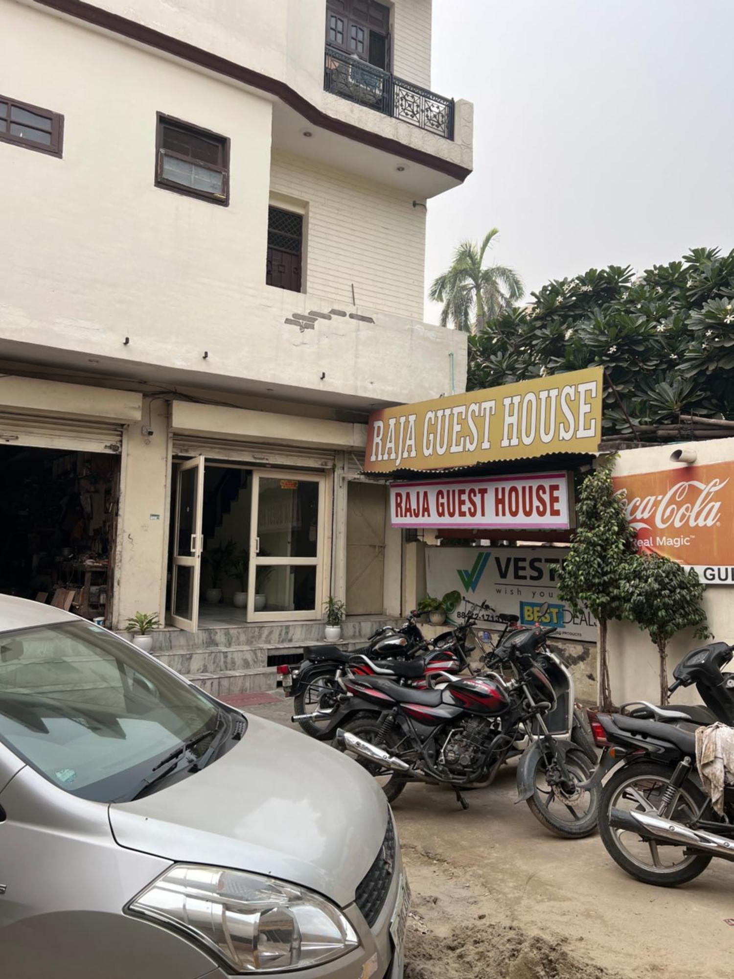 Raja Guest House -- Jalandhar Railway Station -- For Family, Couples, Travellers Kültér fotó